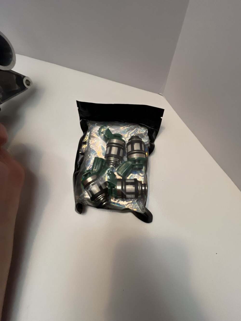 Set of 4 Fuel Injectors New Sealed Green Connector Aftermarket Replacement